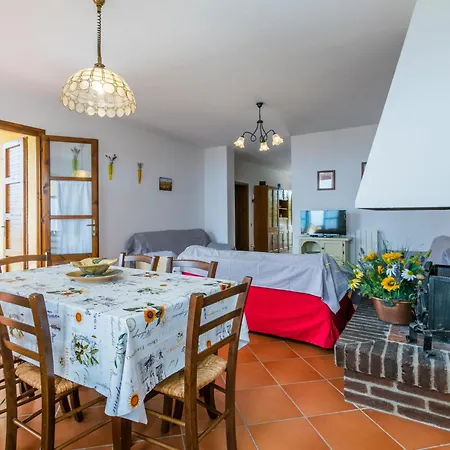 Bellavista-2 By Interhome Daire Castellina Marittima